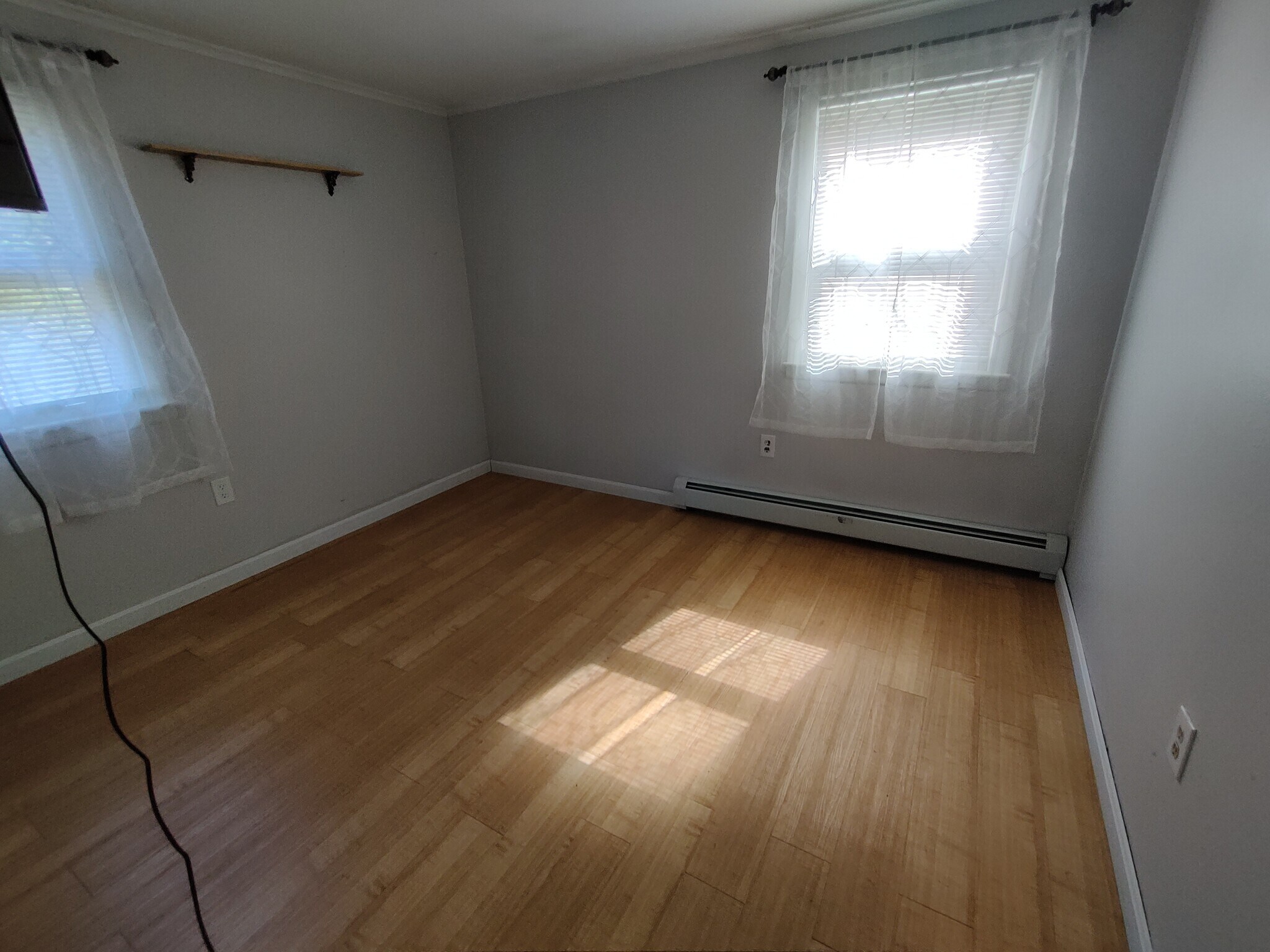 Building Photo - 98 Woodland Grv