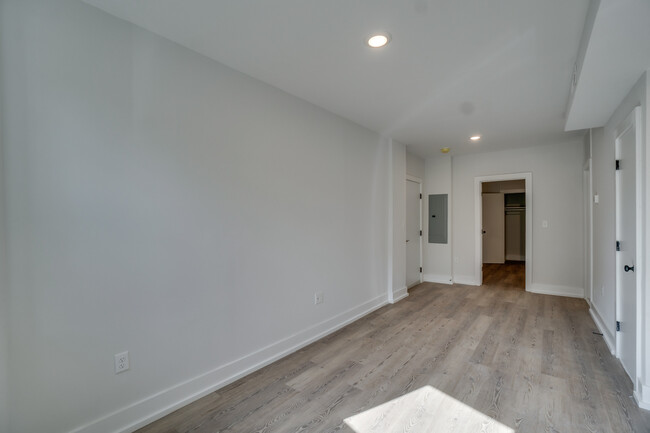 Building Photo - 3126 16th St NW