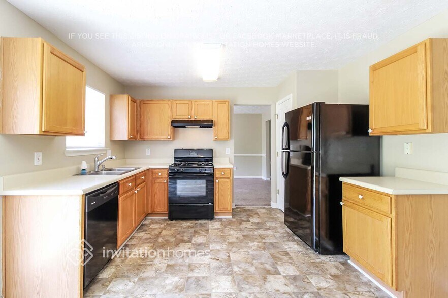 Building Photo - 714 Hillmont Dr