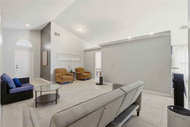 Building Photo - 334 Brayton Ln