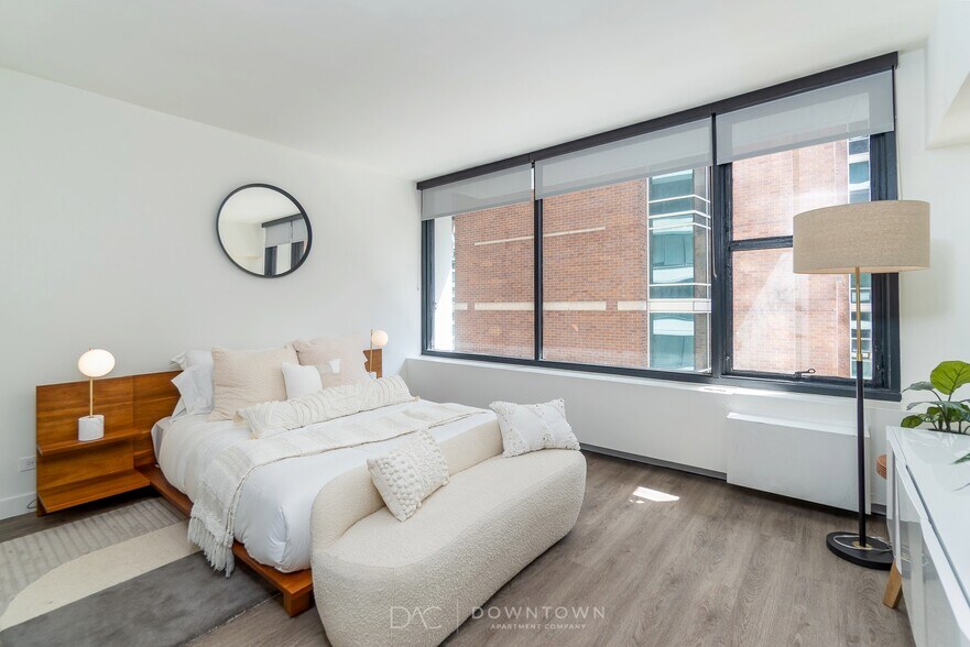 Building Photo - 6 E Chestnut St