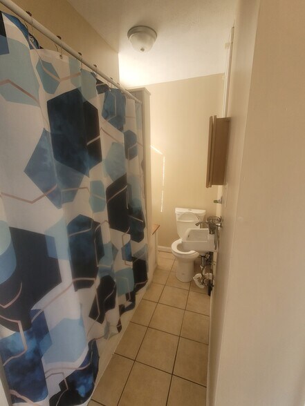 Building Photo - 6330 Carl Ave