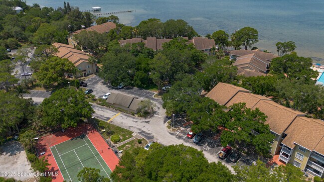 Building Photo - 225 S Tropical Trail