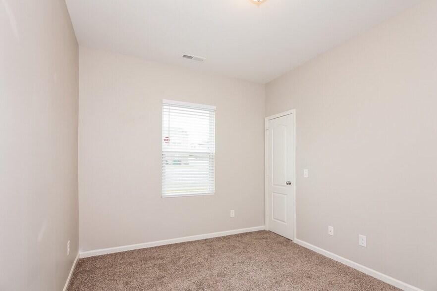 Building Photo - 8728 Balsam Bay Rd