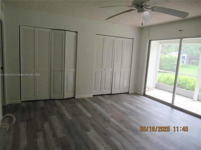 Building Photo - 2405 Antigua Cir