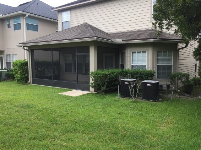 Building Photo - 6285 Pendragon Pl