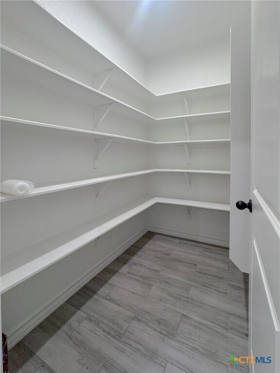 Building Photo - 2410 Golf Dr