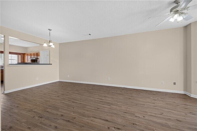 Building Photo - 1471 Riverrock Trail SW