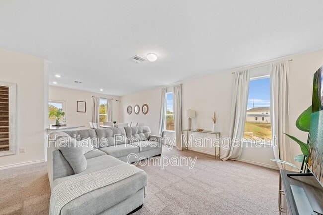 Building Photo - 10643 Military Dr W