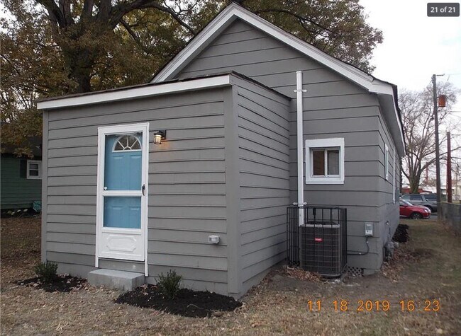 Building Photo - 2406 Halifax Ave