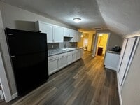 Building Photo - 513 22nd St