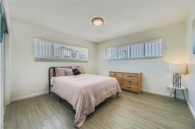 Building Photo - 555 Canosa Ave