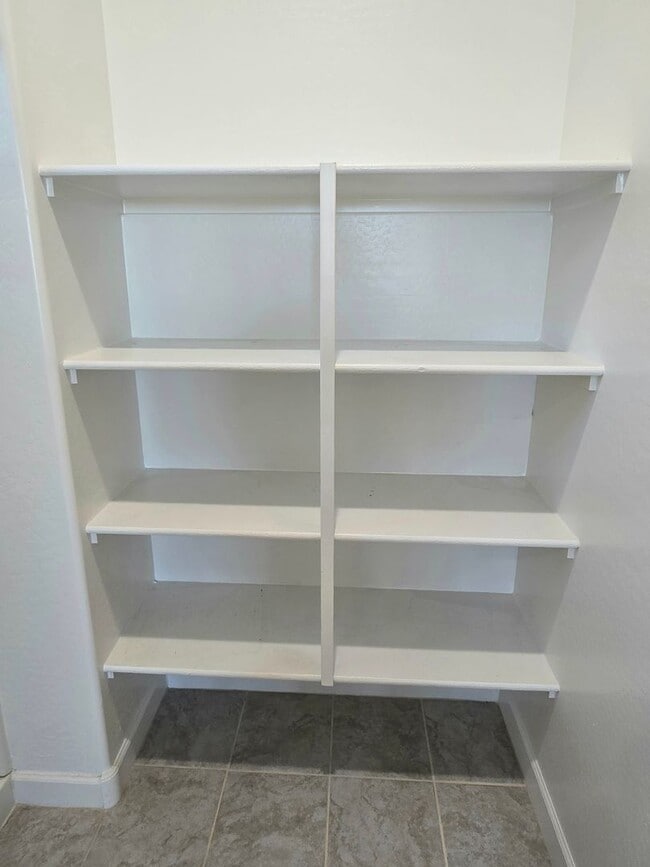 Building Photo - 3-bedroom home In Superstition Vistas, just 2 years new