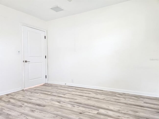 Building Photo - 518 NW 27th Ave