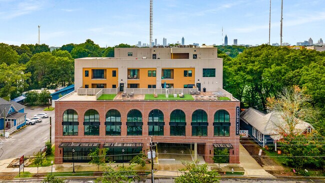 Building Photo - 112 Rogers St NE