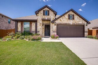 Building Photo - 2011 Brenham Dr