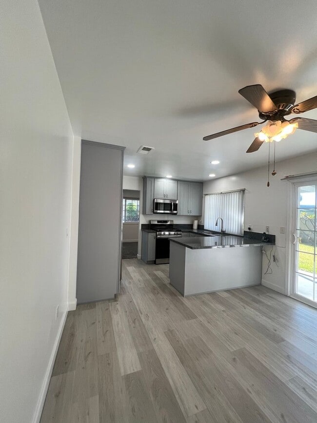 Building Photo - Spacious 2-Story House in Whittier