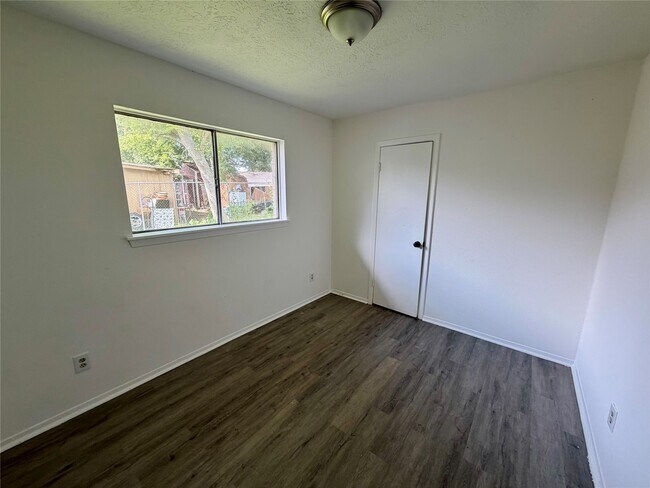 Building Photo - 12818 Segrest Dr