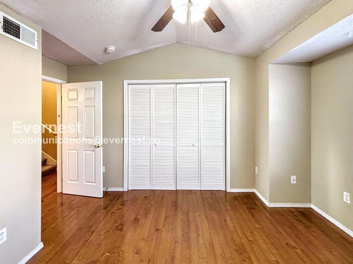 Building Photo - 2016 Oxford Ln