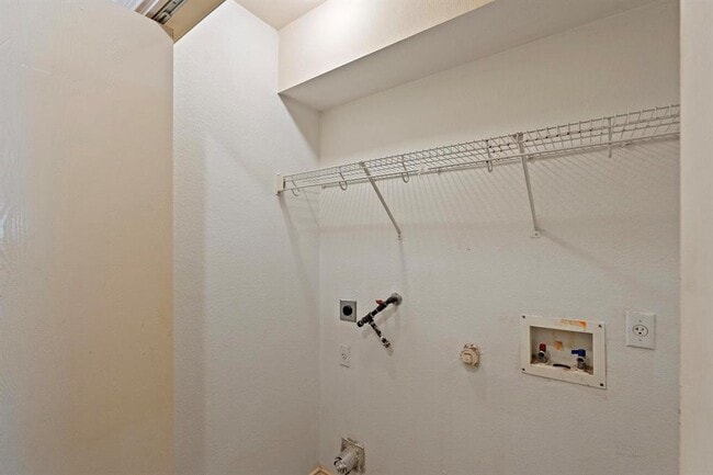 Building Photo - 12022 Lima Dr