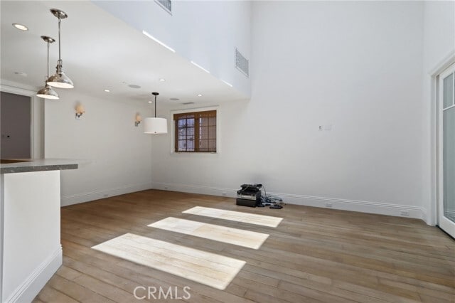 Building Photo - 611 Marigold Ave