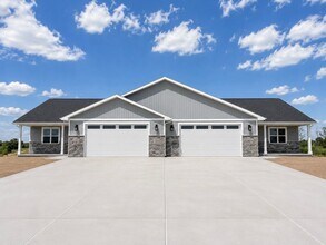 Building Photo - Luxury New Construction Executive Duplex in Greenville