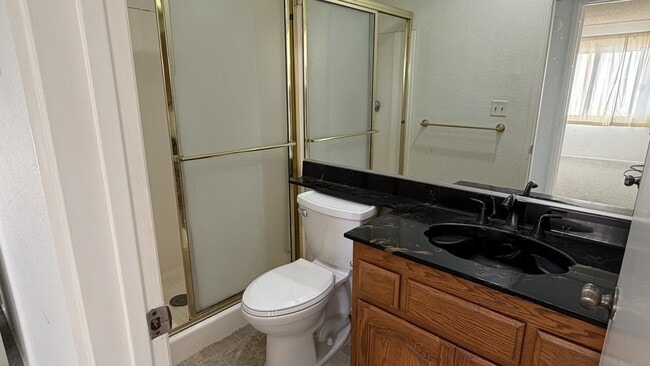 Building Photo - 2805 E 3rd St