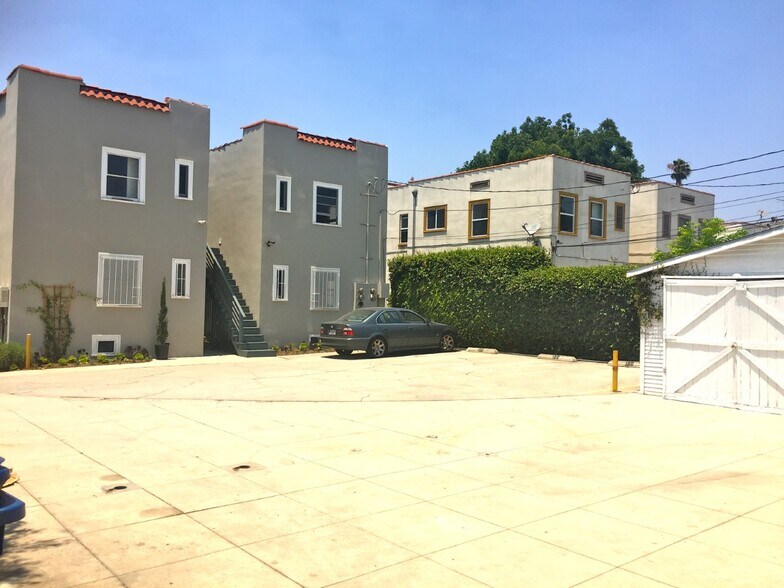 Building Photo - 162 S Catalina St
