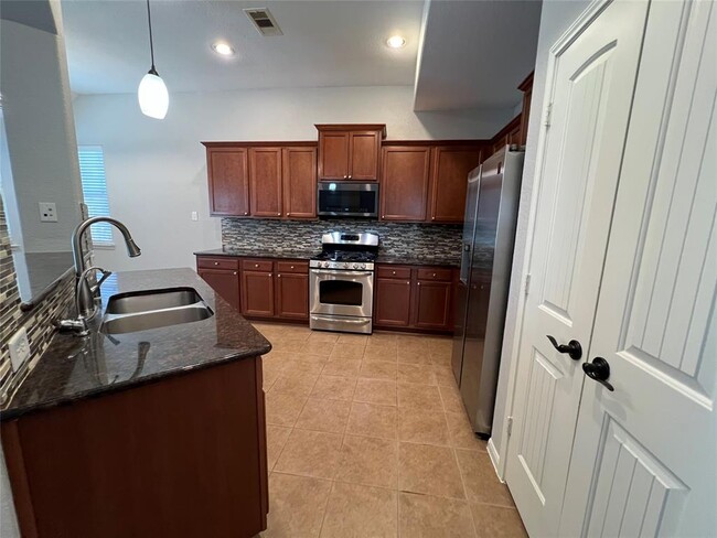 Building Photo - 146 Black Swan Pl