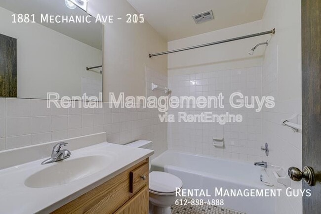 Building Photo - 1881 Mechanic Ave E