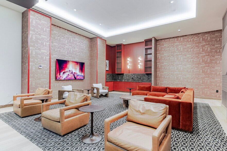 Building Photo - 27-01 Jackson Ave