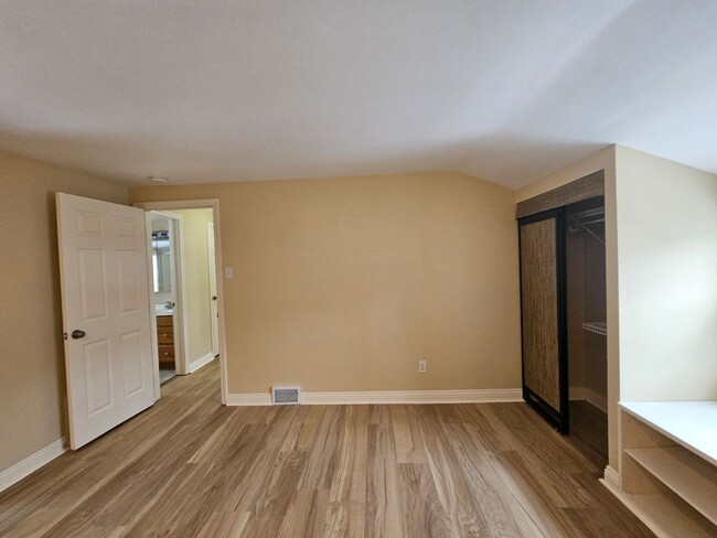 Building Photo - 3 bedroom 2.5 bath house for rent in Mt Le...