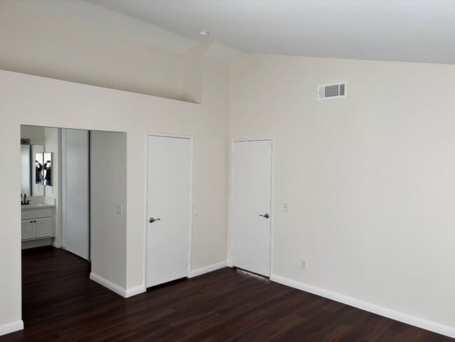 Building Photo - 12790 Lambeth St