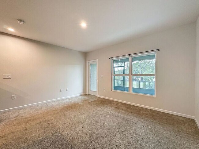 Building Photo - Dream Townhome in Magnolia Grove, Davenport !