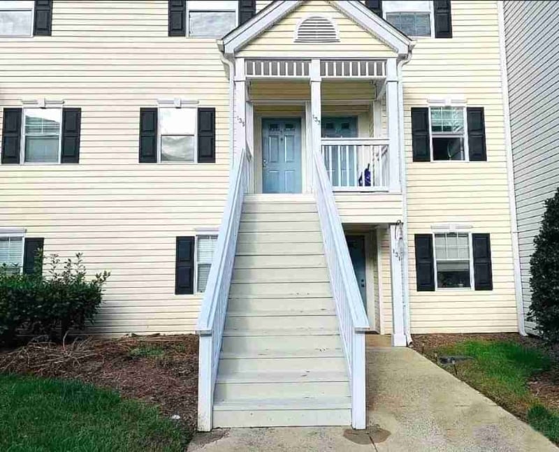 Building Photo - 135 Kingsbury Dr