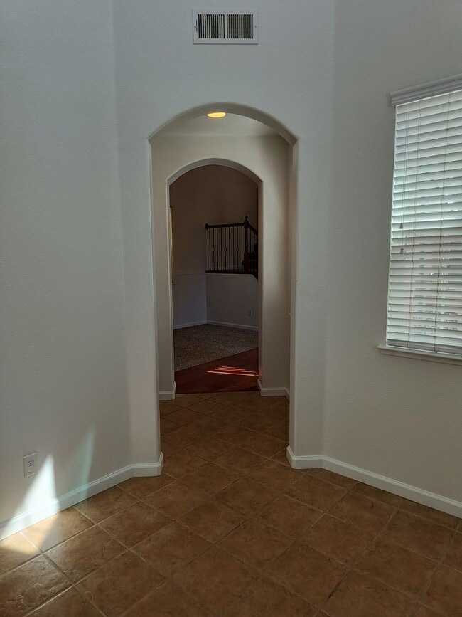 Building Photo - 4 Bedroom Coming Soon In Elk Grove!