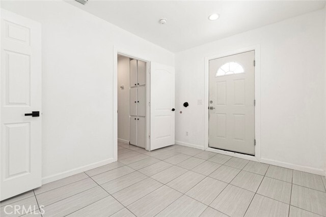 Building Photo - 10265 Strathern St
