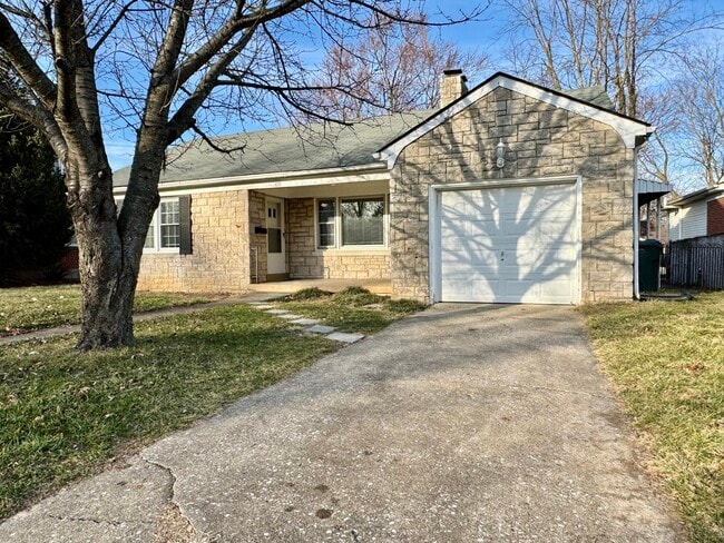 Building Photo - 479 Stratford Dr