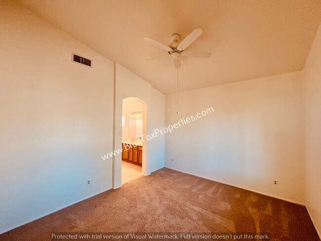 Building Photo - 9744 N Stone Rock Dr