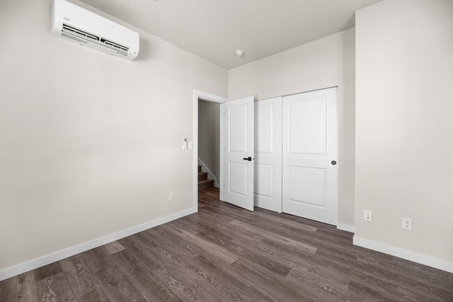 Building Photo - New Luxury Townhomes - Avail March 1st!