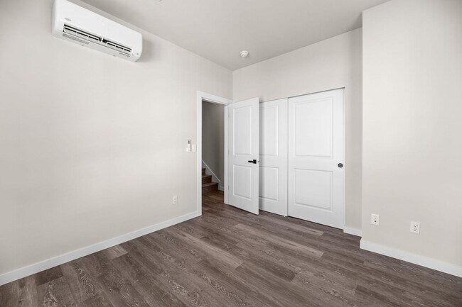 Building Photo - New Luxury Townhomes - Now Available!