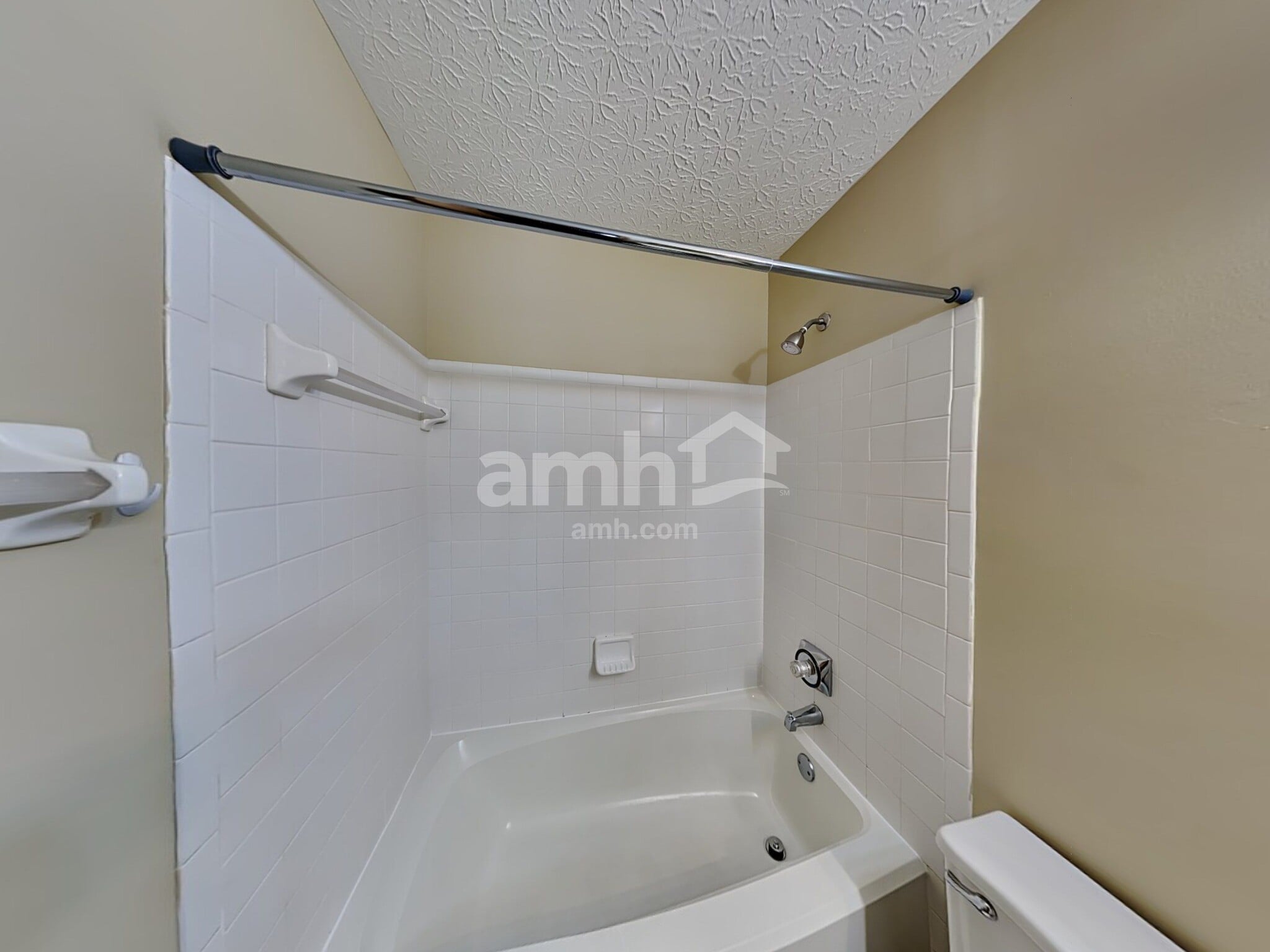 Building Photo - 3297 Draycott Ct