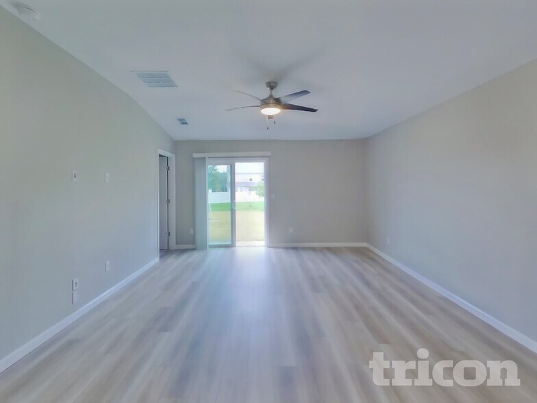 Building Photo - 2881 Grand Finale St