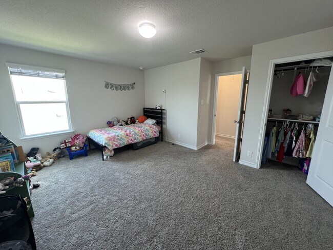Building Photo - 317 Denison Dm