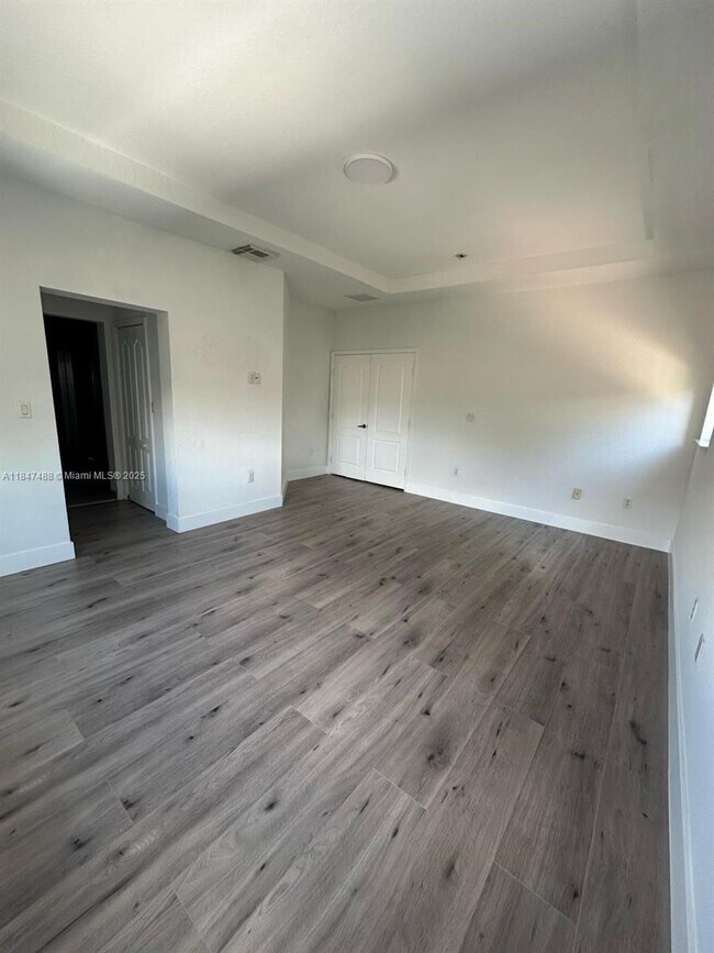Building Photo - 7454 NW 112th Pl