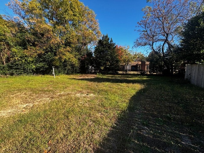 Building Photo - 3 BED 1 BATH IN FAYETTEVILLE NC
