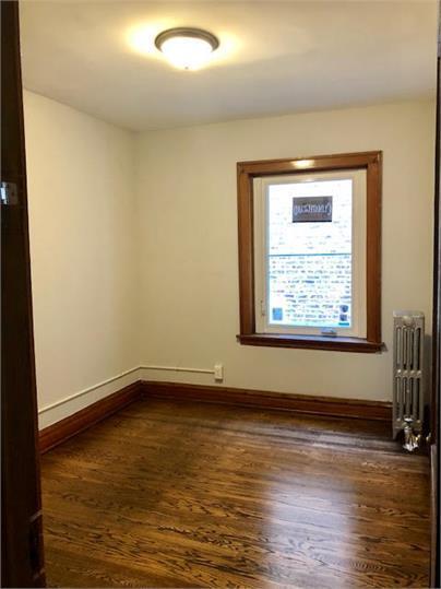 Building Photo - 1939 Scoville Ave