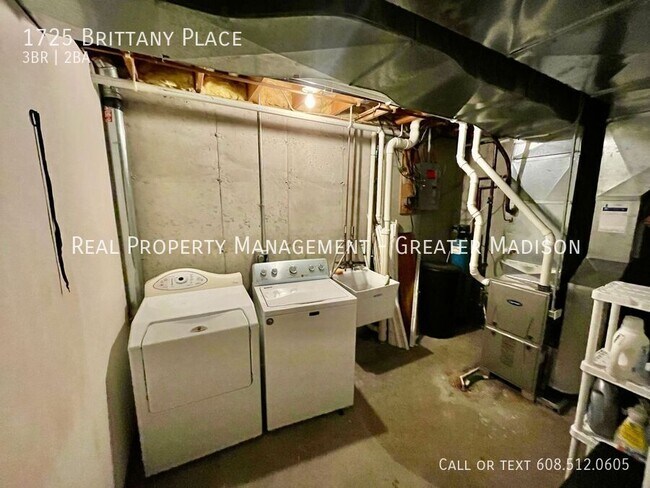 Building Photo - 1725 Brittany Pl