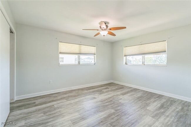 Building Photo - 4330 S Canal Cir