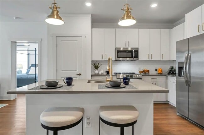 Building Photo - 300 Prominence Point Pkwy